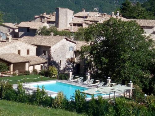 Campello sul Clitunno Casa | Castello di Acera