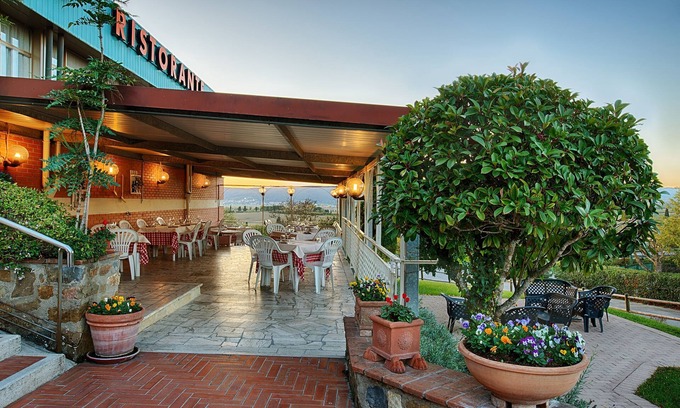 Sovicille Hotel | Castello