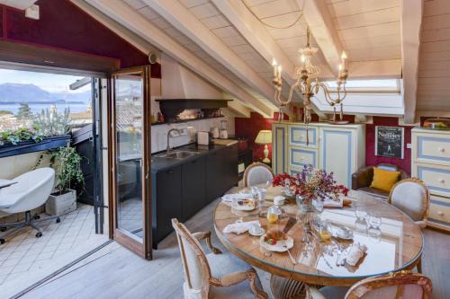 Desenzano del Garda City Centre Apartamento | Castello Luxury Apartments - Rosa