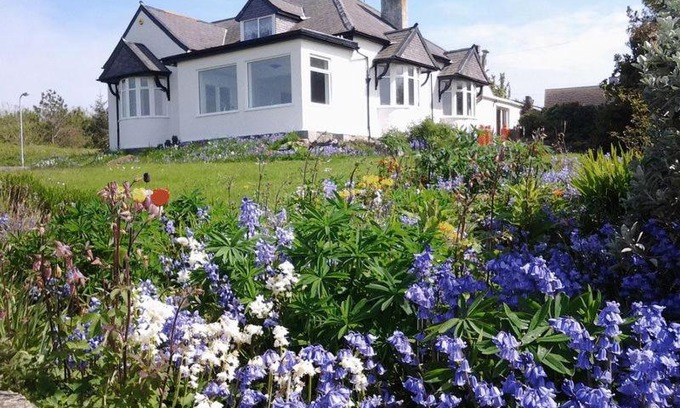 Cemaes Bay Cama Y Desayuno | Castellor Bed & Breakfast