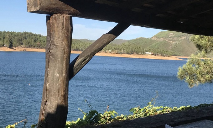 Nossa Senhora do Pranto Casa | Castelo de Bode - Casa por el agua