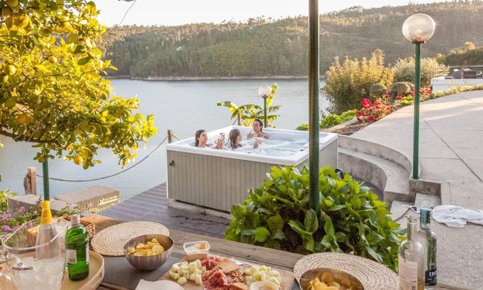 Tomar Casa | Castelo de Bode - Lake House, A Casa do Avô