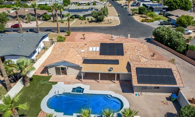 Litchfield Park Casa | Castillo Corner - Golf Community - Pool