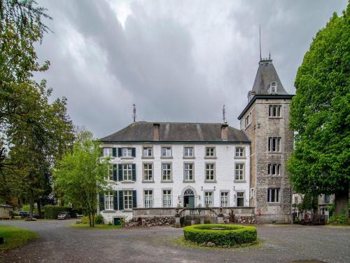 Aywaille Casa | Castle Apartment Aywaille near River Amblève