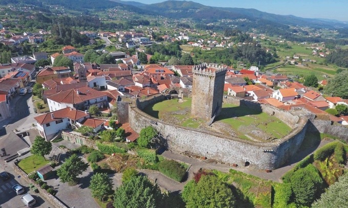 Vila Apartamento | Apartamento Castillo | Centro de la Vila | La Vila más septentrional de Portugal