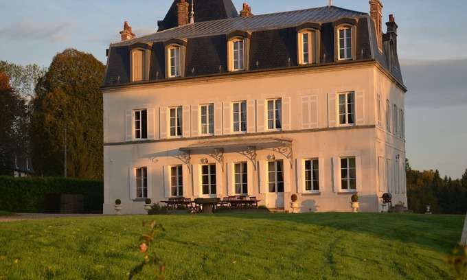 Asnieres Otro | Castillo en Asnières con Tenis y Bosque