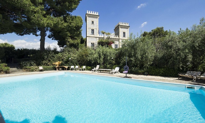 Stazzo Otro | Castle en Stazzo con 5 habitaciones, capacidad 10