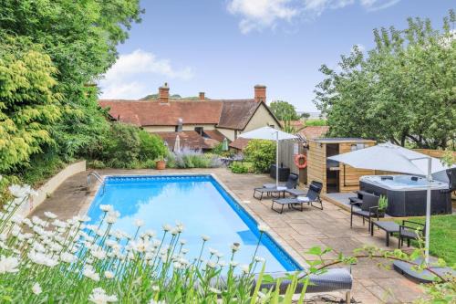 Nether Stowey Casa | Castle of Comfort