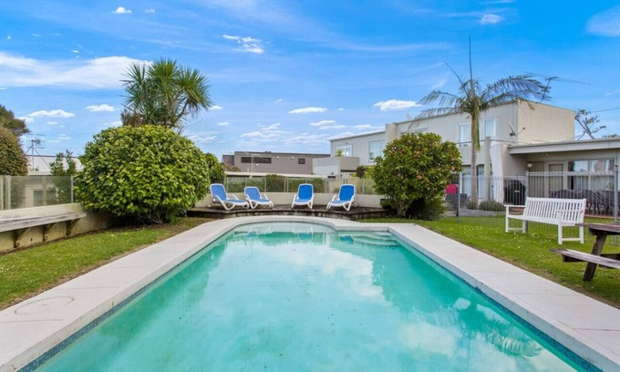 Castor Bay Apartamento | Castor Bay Escape | Auckland Seaside Suburb | Pool