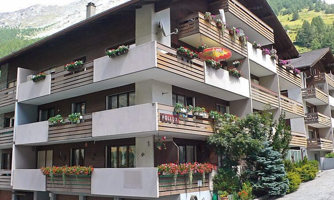 Taesch Apartamento | Castor und Pollux by Interhome