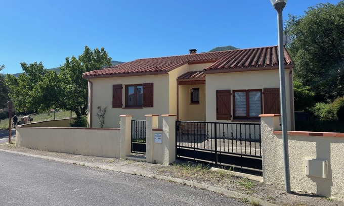 Montesquieu-des-Alberes Villa | chalet con jardín catalán entre el mar y las montañas, cerca de Collioure, España