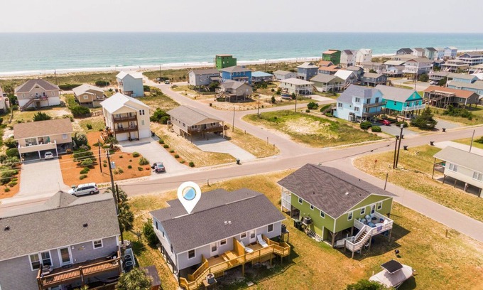 Topsail Beach Casa | Catch A Wave | Walk to the Beach!