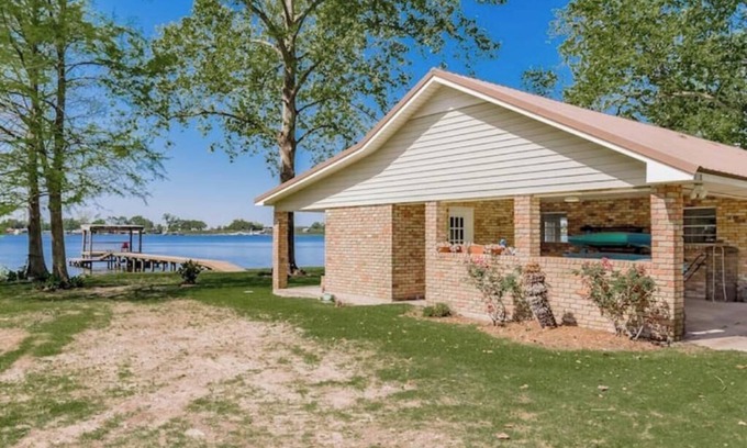 Jarreau Casa | Catfish's Place