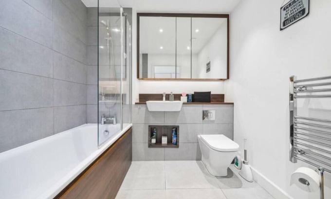 Rushey Green Apartamento | Catford Bridge 1BR Flat | Fast Wi-Fi + Transit