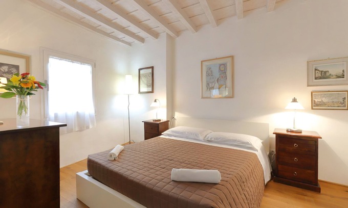 Santa Croce Apartamento | Apartamento Catedral Albizi 2 personas WIFI / aire acondicionado / estacionamiento