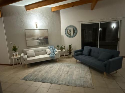 Pretoria Casa | Catrachos Place