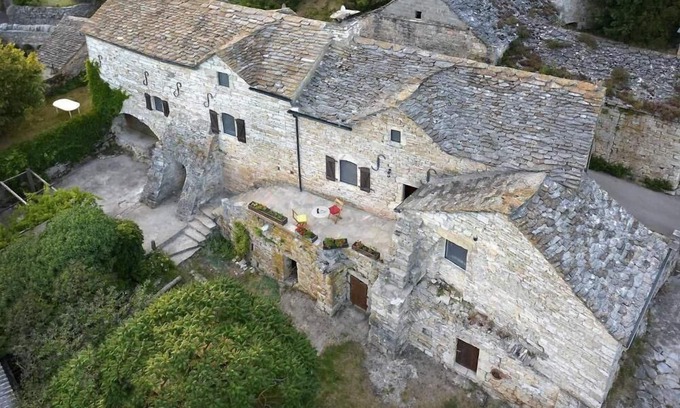 Saint-Georges-de-Levejac Casa | caussenarde hermosa casa cerca de las gargantas del Tarn