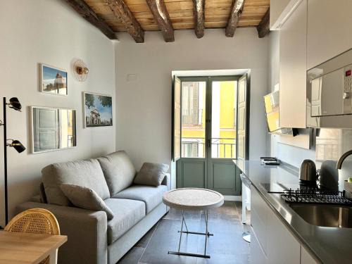 Barrio de La Latina Apartamento | CavaBajaSuites 2