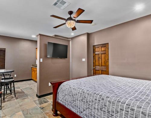 Pinnacle Peak Casa | Cave Creek Cozy Casita - Mesquite
