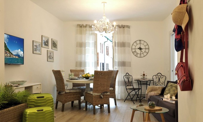 Salo Apartamento | Nuevo apartamento de tres habitaciones cerca del lago y en el centro de Salò