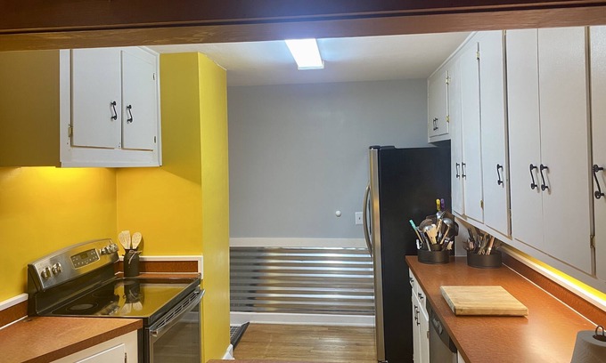 Cayce Casa | Cayce Corral Unit B 2 bed 1 Bath