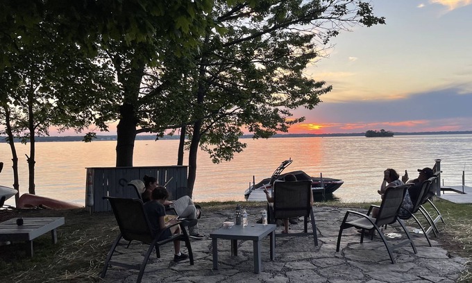 Union Springs Casa | Cayuga Lakefront Home - Large Yard - Firepit Patio - Island View - Walk To Town