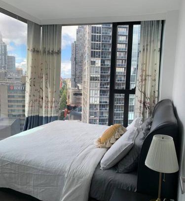 Carlton South Apartamento | CBD Spacious Two Bedrooms Apartment