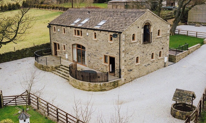 Halifax Cabaña | Cedar Barn - UK33352