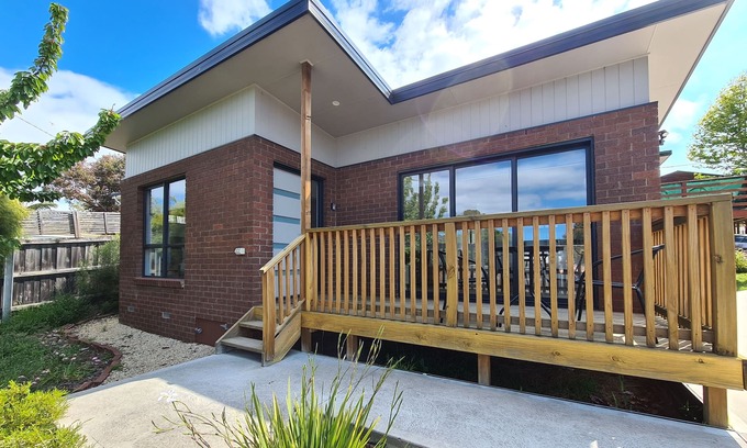Blackmans Bay Casa | Cedar Cottages Blackmans Bay - Cinnamon Cottage