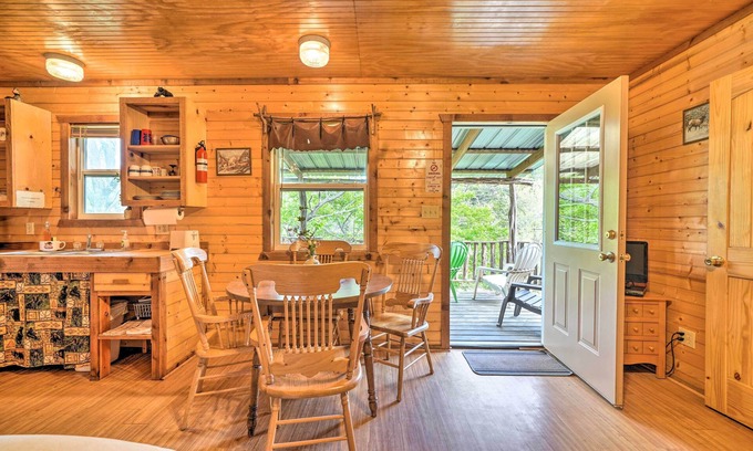 Davis Cabaña | 'cedar Falls Cabin 5': 1/2 Mile to Turner Falls