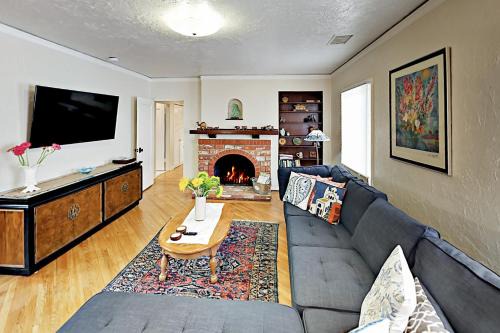 Ventura Casa | Cedar Oasis