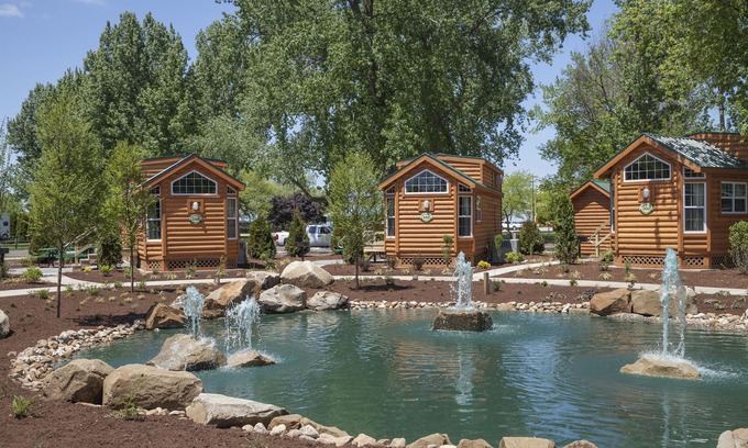 Sandusky Cabina | Cedar Point's Lighthouse Point