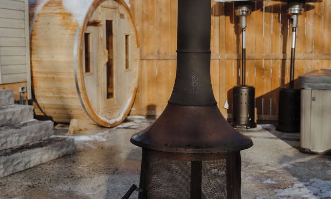 Stratford Casa | Cedar Spa House - Cedar Barrel Sauna, Hot Tub, Cold Plunge, Massage Chair, Fire