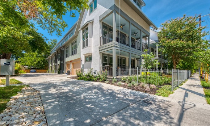 Southtown Casa | Alquiler King William / Southtown Luxury Group