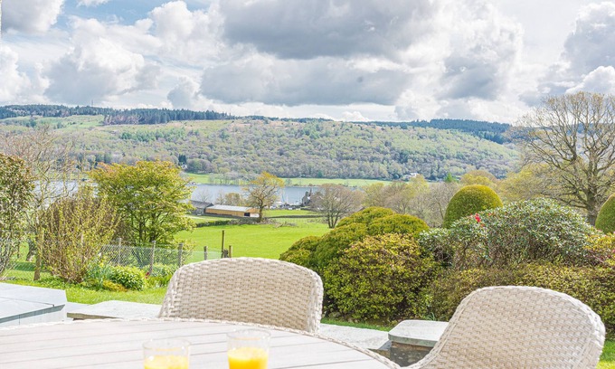 Coniston Casa | CEDAR WOOD CONISTON, pet friendly, with a garden in Coniston
