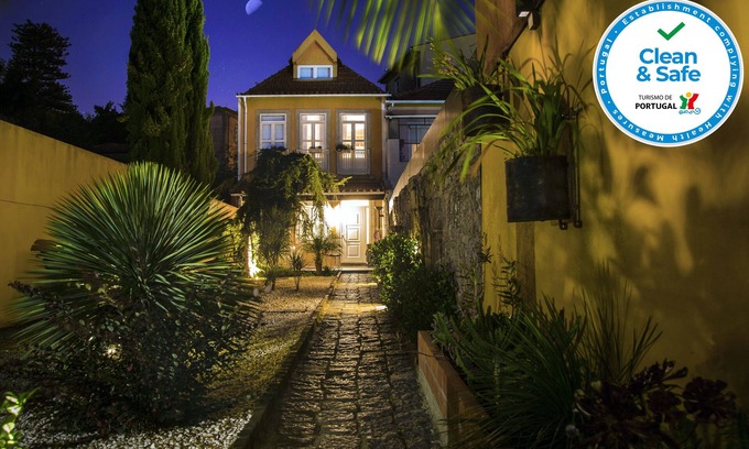 Uniao de Freguesias do Centro Villa | Cedofeita Village in Porto - Entire Condominium with Garden and Terraces