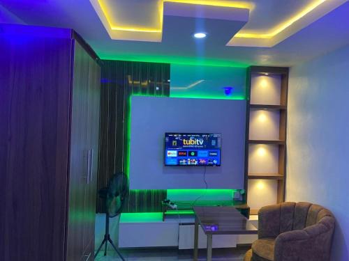 Abeokuta Apartamento | Cee&Tee ABK 2BEDROOMS-247Electricity - Solar Inverter AC in bedrooms