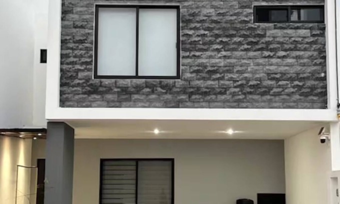 Centro Casa | CEIBA WOMAN'S HOUSE - 3 BEDROOMS, INDOOR POOL, WE INVOICE