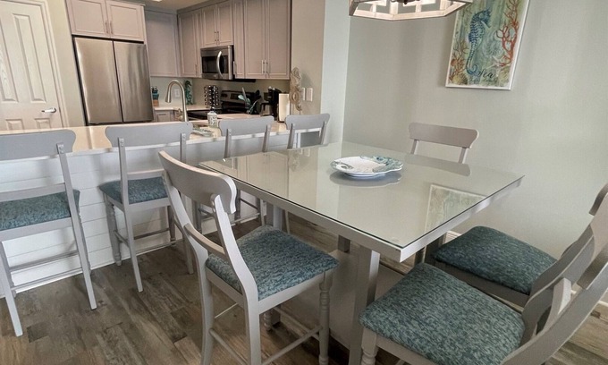West Panama City Beach Condominio | CELADON BEACH RESORT - APARCAMIENTO PRIVADO Y SILLAS DE PLAYA!