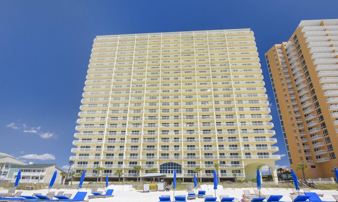 Miramar Beach Condominio | Celadon Beach Resort by Book That Condo