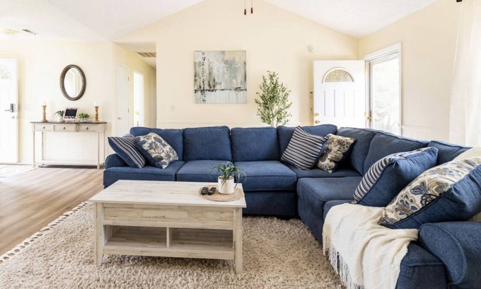 Orangeburg Casa | Centally located w/ coffee bar, theatre/gameroom