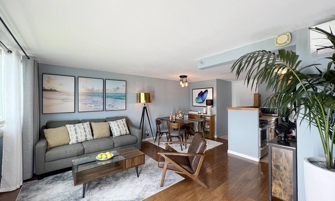 Waikiki Apartamento | Center of Waikiki - 1 Bedroom 3 Queen Size Beds