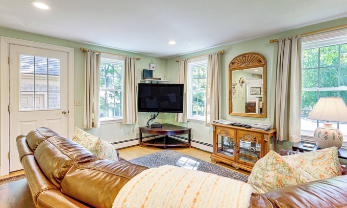 Centerville Cabaña | Centerville Escape w/ Pool ~ 3 Mi to Beach!