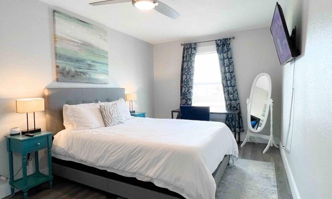 Central City Apartamento | Central 1BDR+RemoteWork+Extended Stay+Pets OK