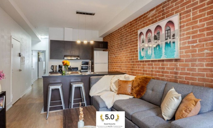 Downtown Montreal Apartamento | Central 2BDR Condo on Bishop-Vibe Central MTL