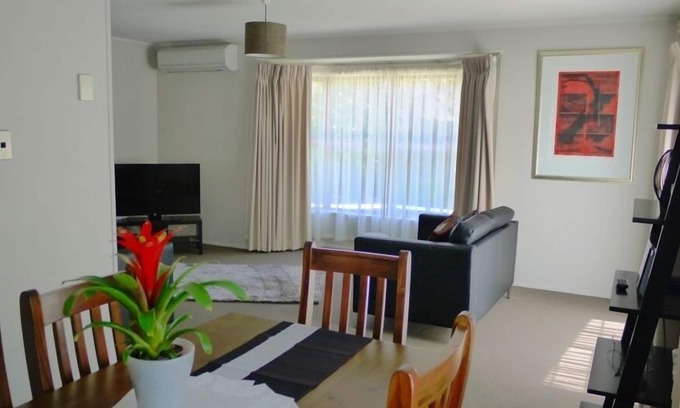 Rotorua Casa | Casa central de 3 dormitorios, piscinas de hidromasaje WIFI ++ gratuitas, piscina y gimnasio