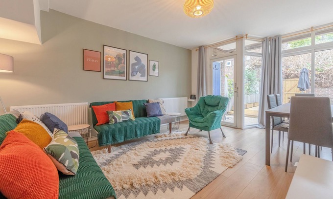 Walworth Casa | Central 3BD House With Garden - 4min walk to Tube!