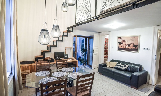 Erzsebetvaros Apartamento | Central Apartman Parking Garaje