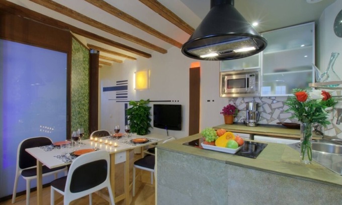 Esquerra de l'Eixample Apartamento | Apartamento Central 5 min.Ramblas al lado del Mercat Sant Antoni.Bien Comunicad
