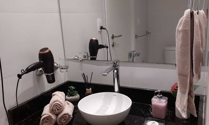 Encarnacion Apartamento | Central apartment with pool near the beach in San Jose